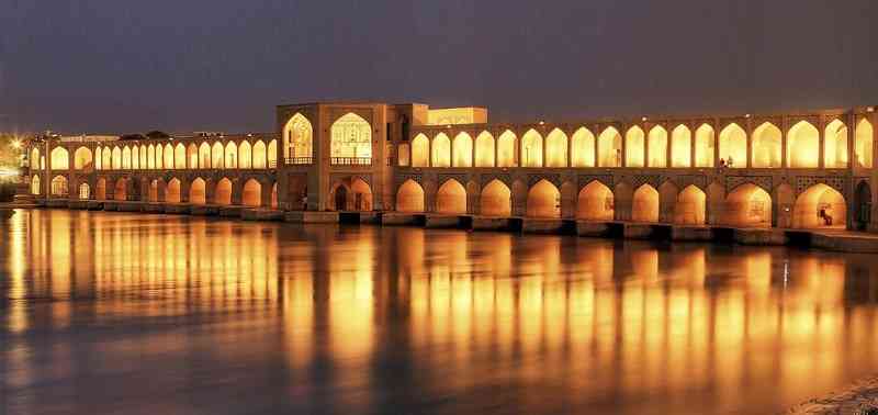 مناطق طبیعی اصفهان برای گردش با خودرو اجاره ای