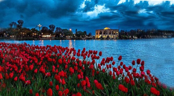 اجاره ون برای سفر به تبریز