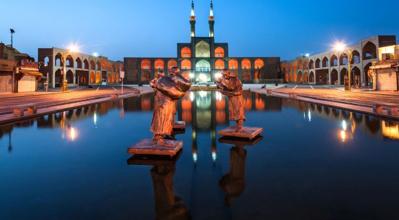 اجاره ون برای سفر به یزد - شهر بادگیرهای بلند